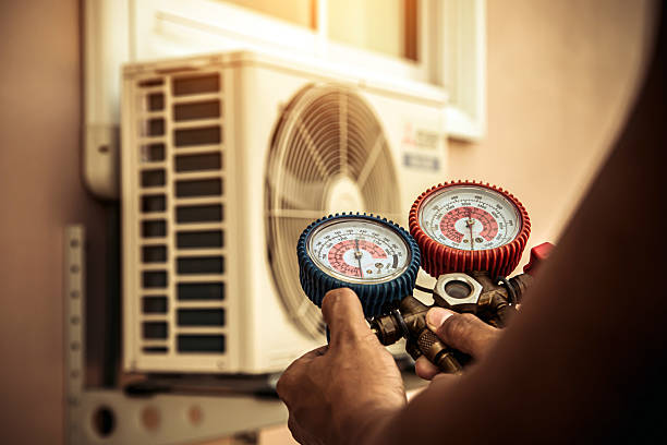 Professional Hvac technician working in Ashland, CA